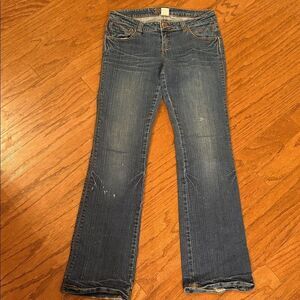 Zana Di jeans size 9, low waist, flare, a little bit at the bottom